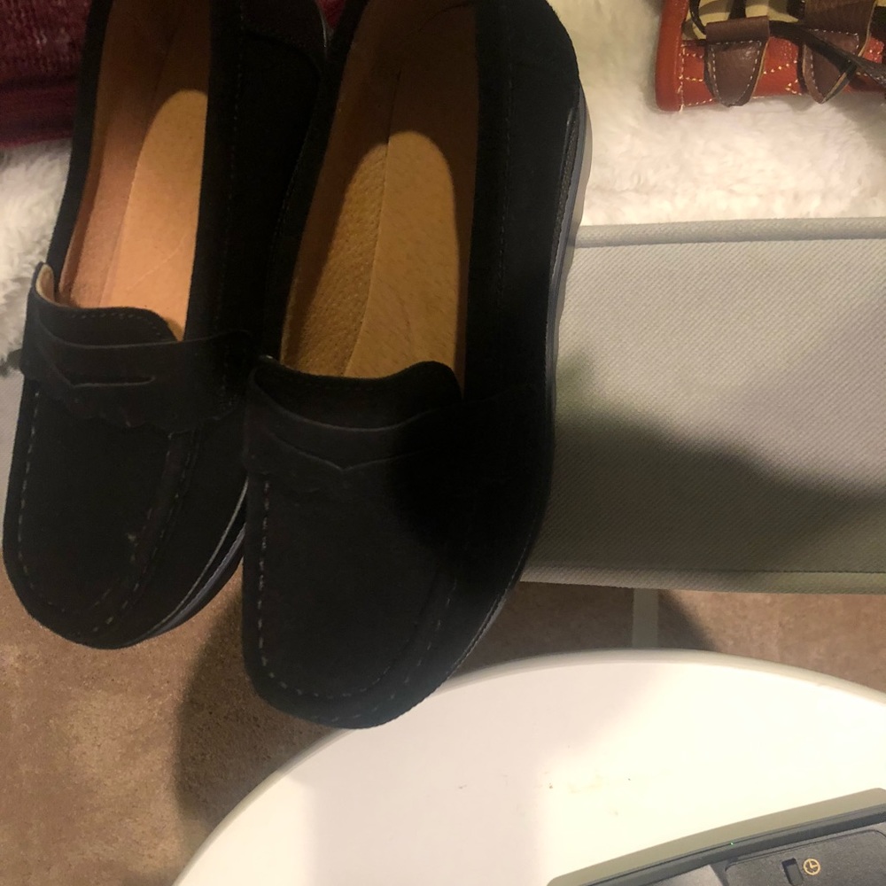 Beautiful velveteen slip on’s black never worn